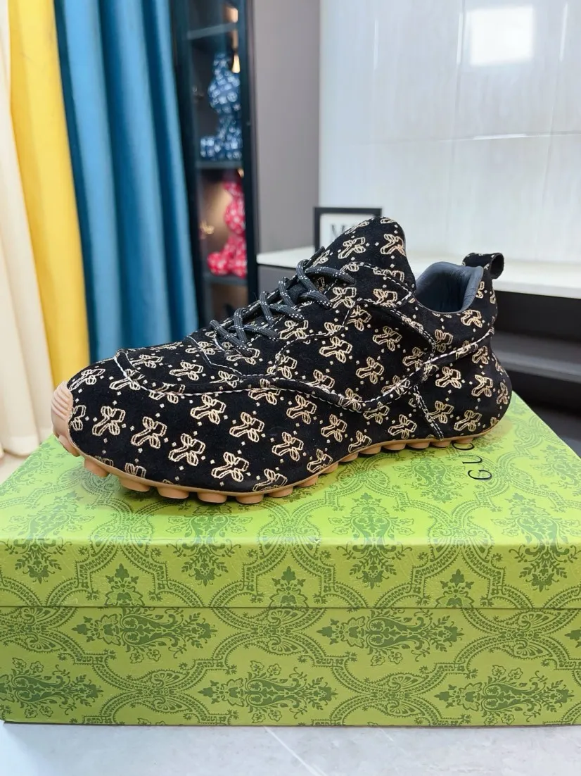 Men's shoes 💰560🌹🌹【GUCCI】pop-top casual sneakers with daddy outsole, breathable and comfortable, easy to walk, a versatile style for trendy men, upper with cowhide edged outsole design➕genuine leather lining➕Gucci's popular original outsole, sports and running style, super comfortable. Code number 38-44